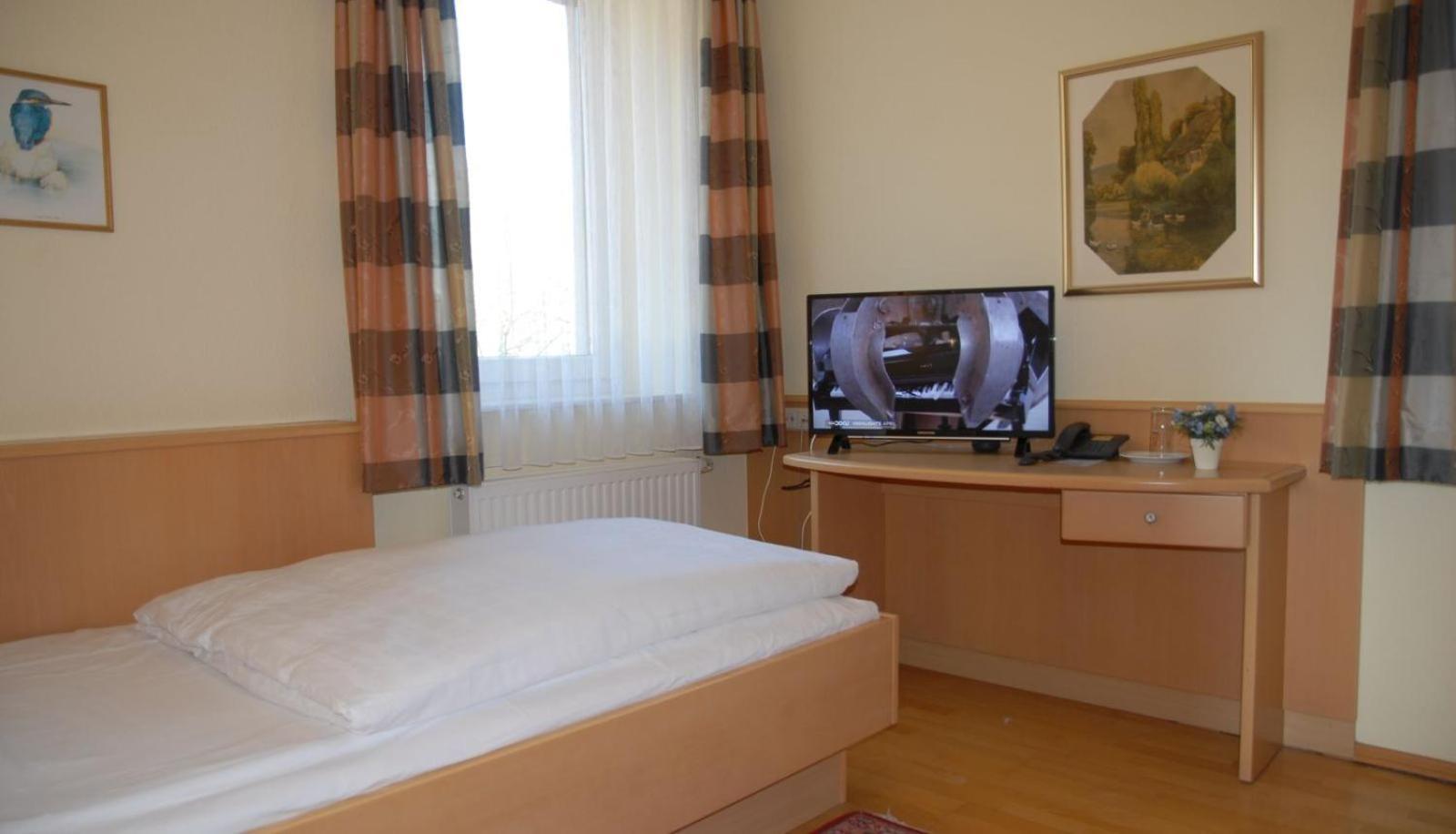 Hotel Garni Grottental Messstetten Exterior photo